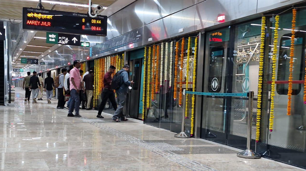 方大站臺(tái)屏蔽門系統(tǒng)護(hù)航！印度首條全地下地鐵孟買地鐵3號(hào)線全線通車